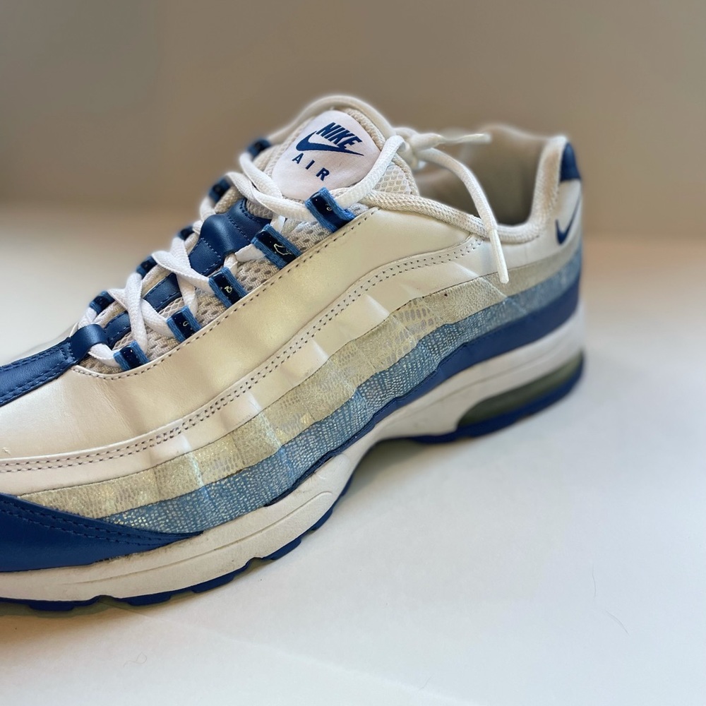 NIKE Air Max 95 Premium Pisces - Picture 9 of 12